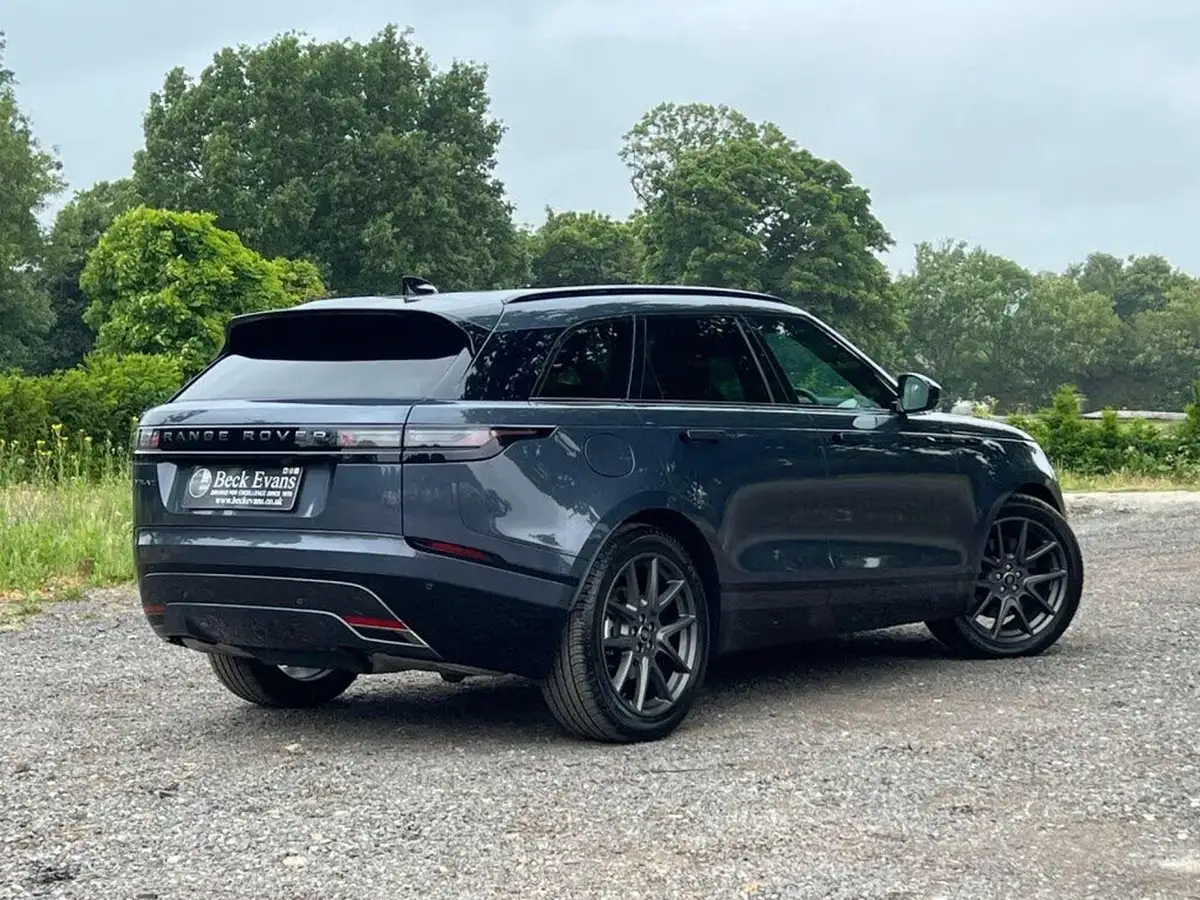 2025-land-rover-range-rover-velar-30-d300-dynamic-hse-big-12