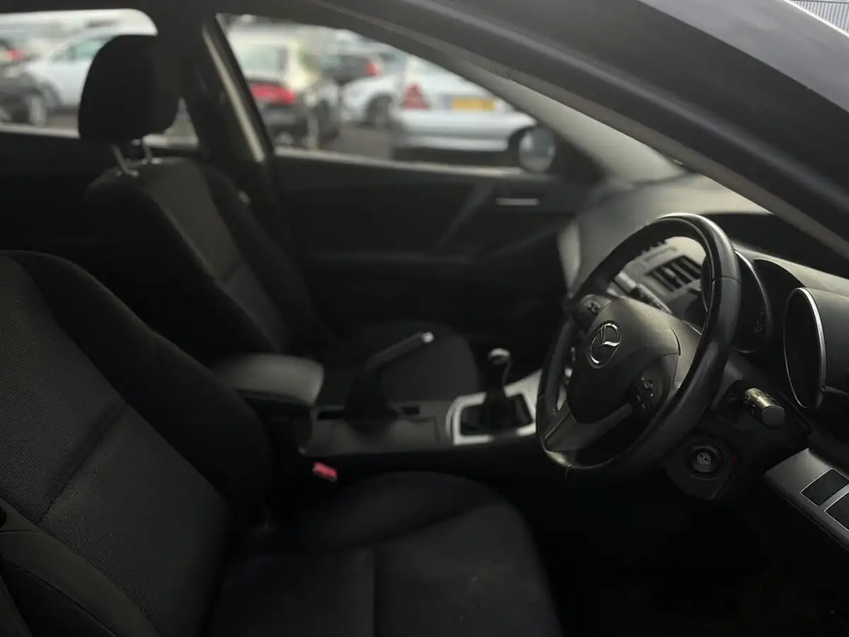 2009-mazda-mazda3-16-ts-hatchback-5d-big-18