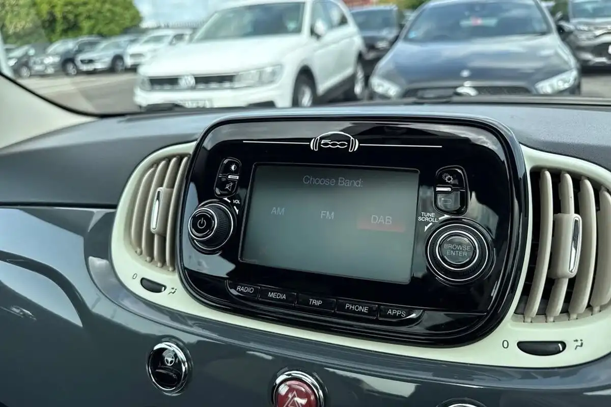 2018-fiat-500-12-lounge-big-39
