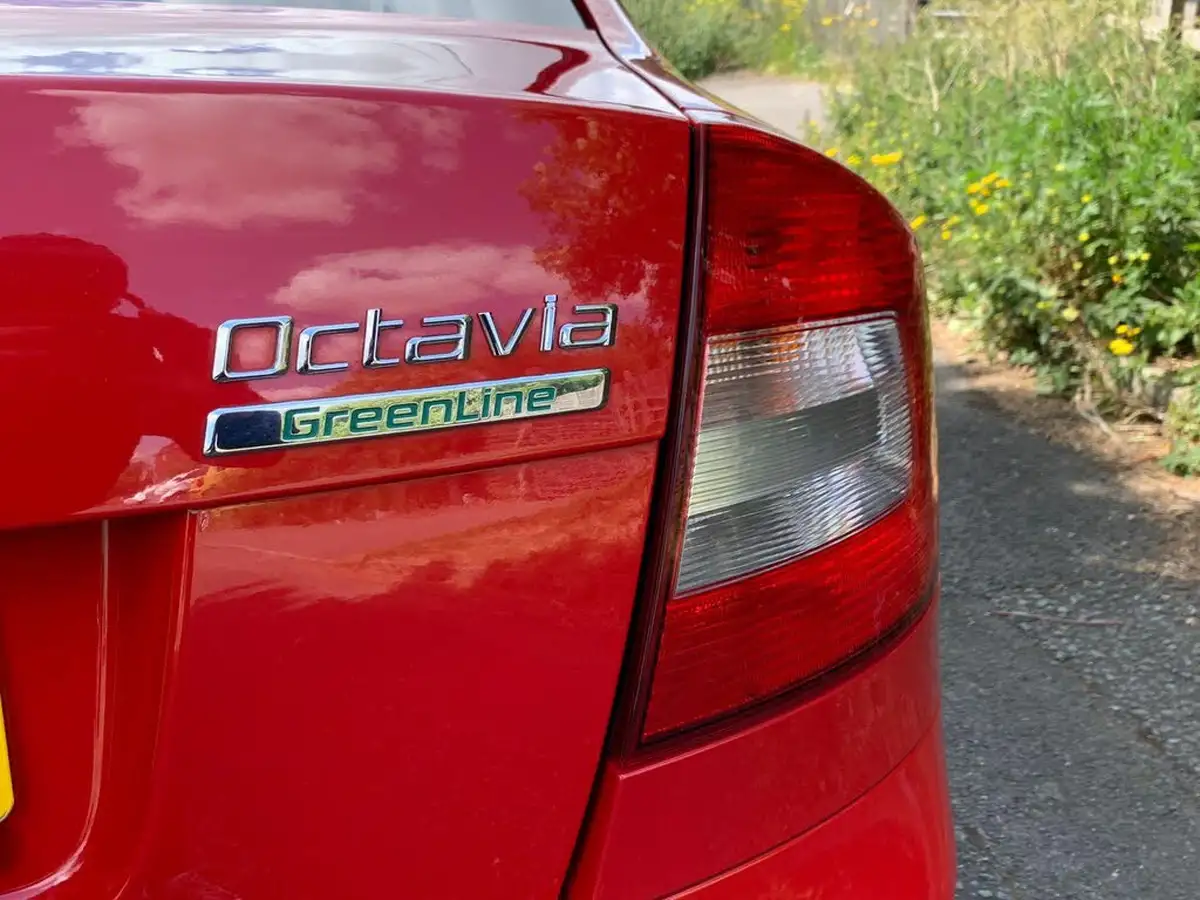 2012-skoda-octavia-16td-greenline-ii-hatchback-big-48