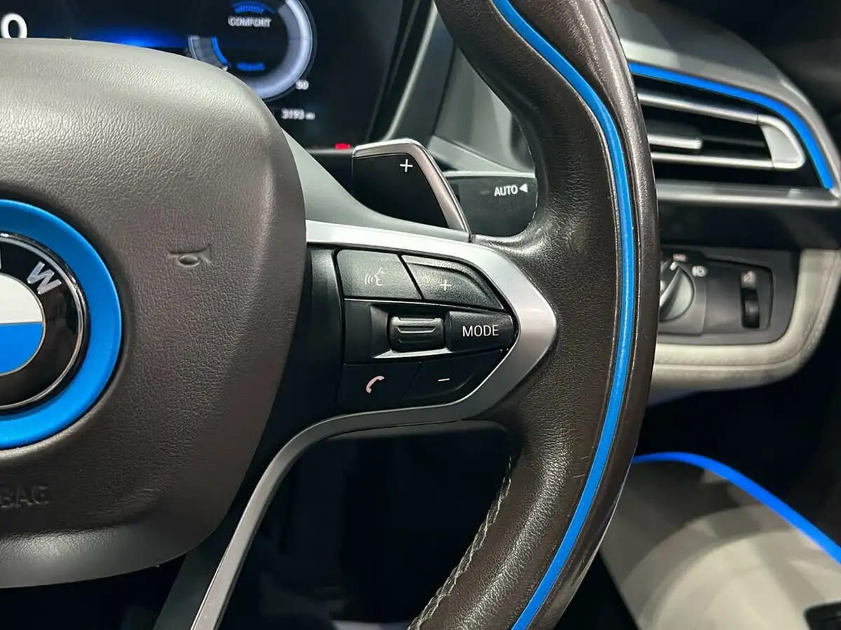 2017-bmw-i8-15-big-70