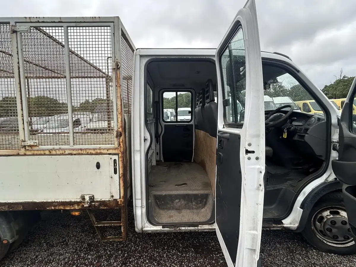 2013-iveco-daily-c-class-23td-35c13-lwb-35c13d-crewcab-big-12