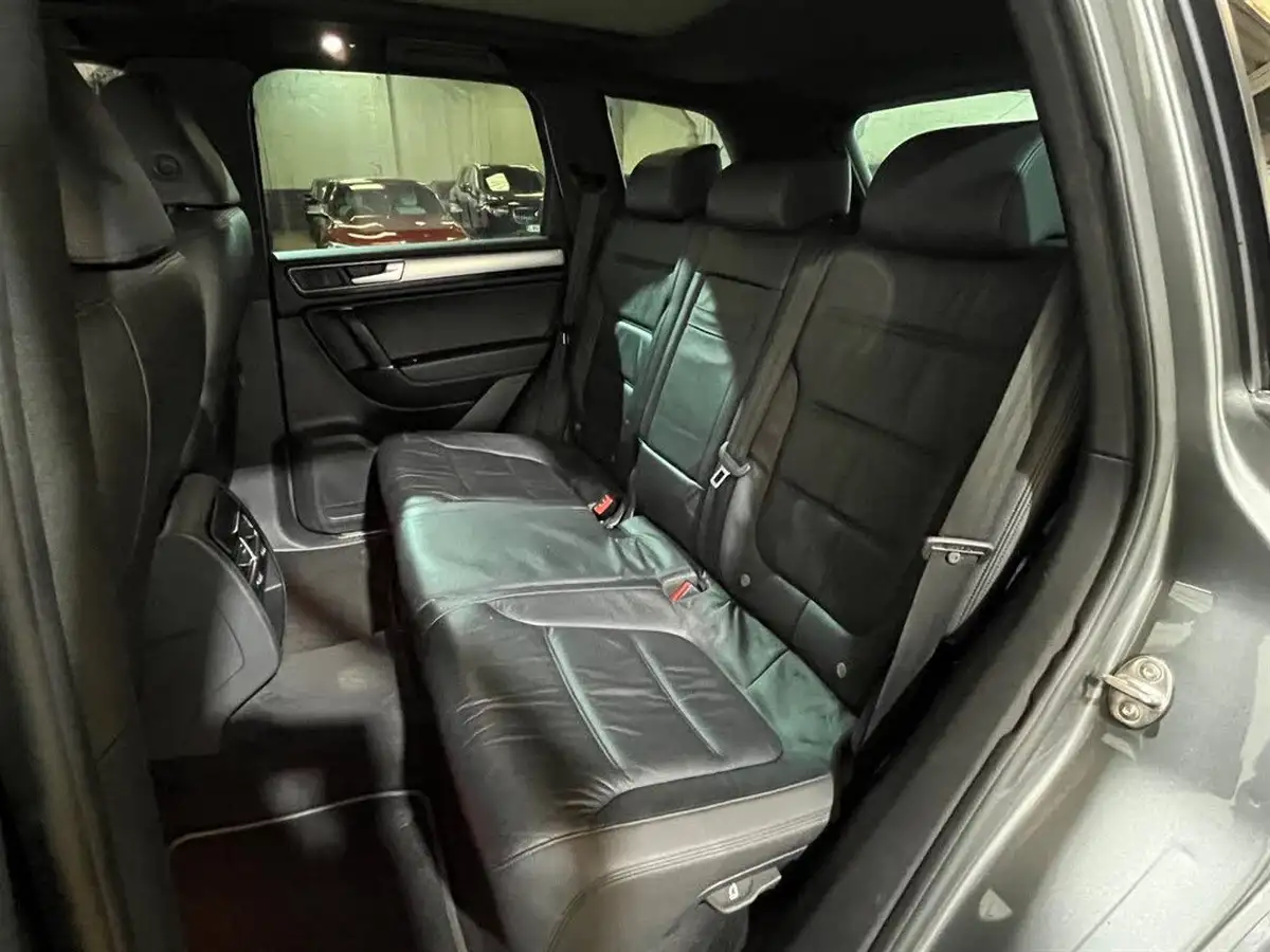 2016-volkswagen-touareg-30tdi-r-line-262ps-2967cc-big-37