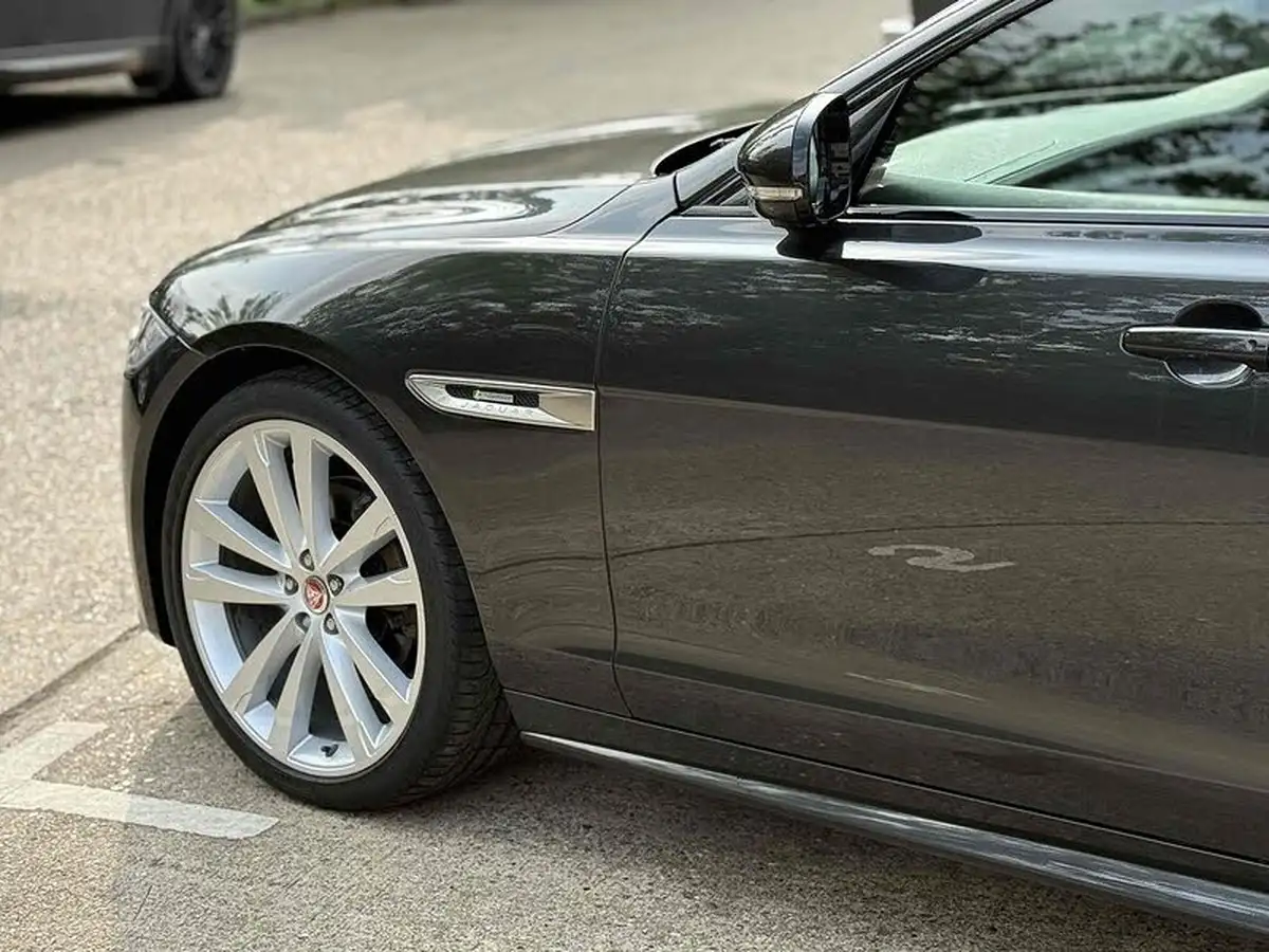 2018-jaguar-xf-20i-r-sport-249ps-sportbrake-5d-1998cc-big-4
