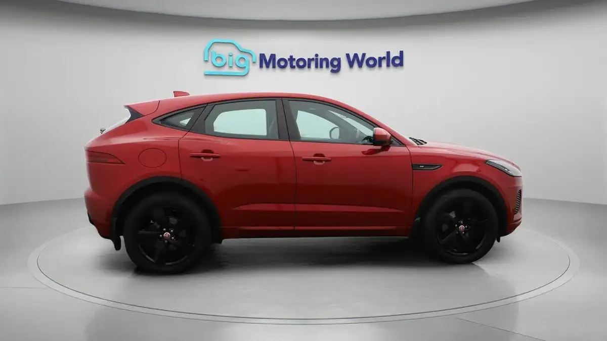 2018-jaguar-e-pace-20-i4d-r-dynamic-se-180ps-ss-big-7