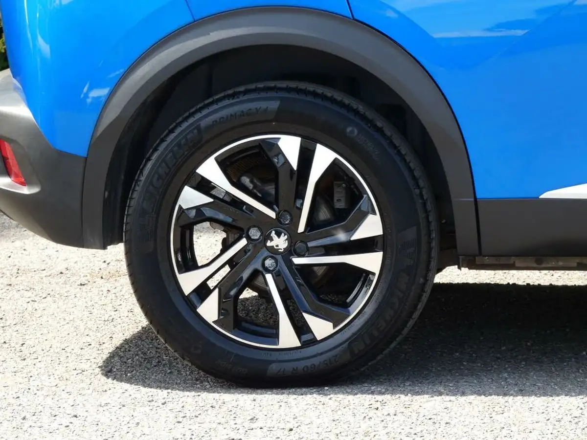 2020-peugeot-2008-suv-12-puretech-allure-100bhp-big-28
