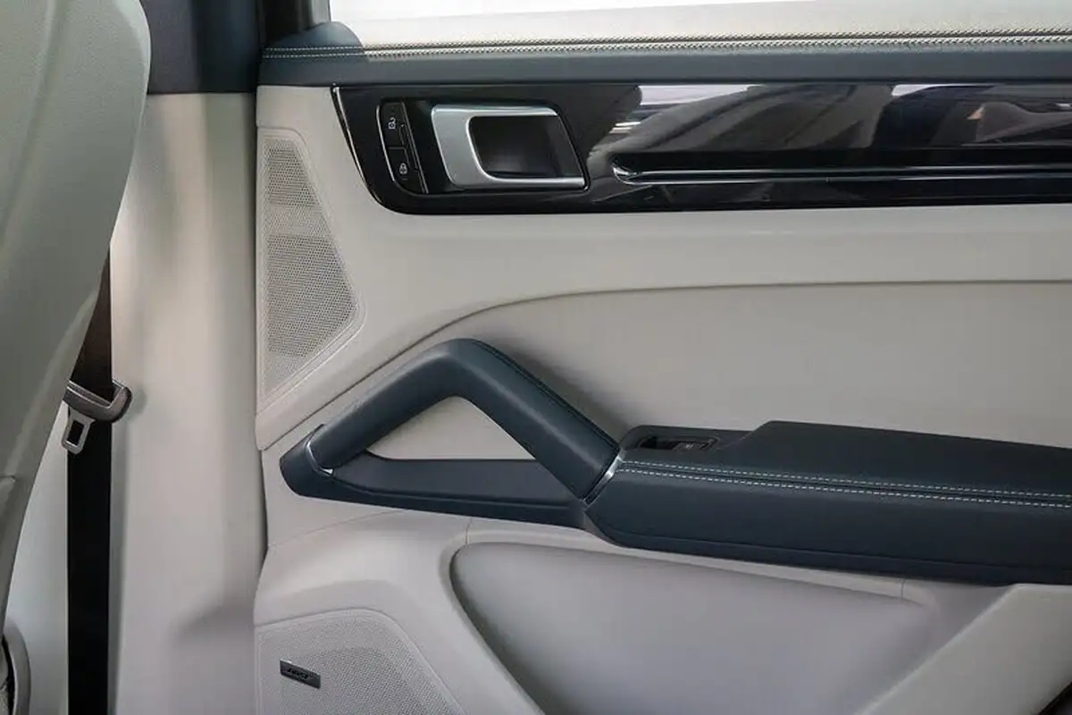 2019-porsche-cayenne-30-v6-e-hybrid-e-hybrid-coupe-big-49