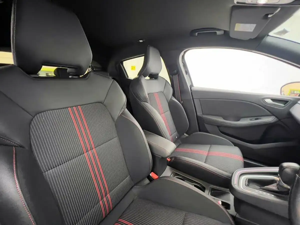 2022-renault-clio-16-rs-line-140ps-rs-line-e-tech-hybrid-big-21