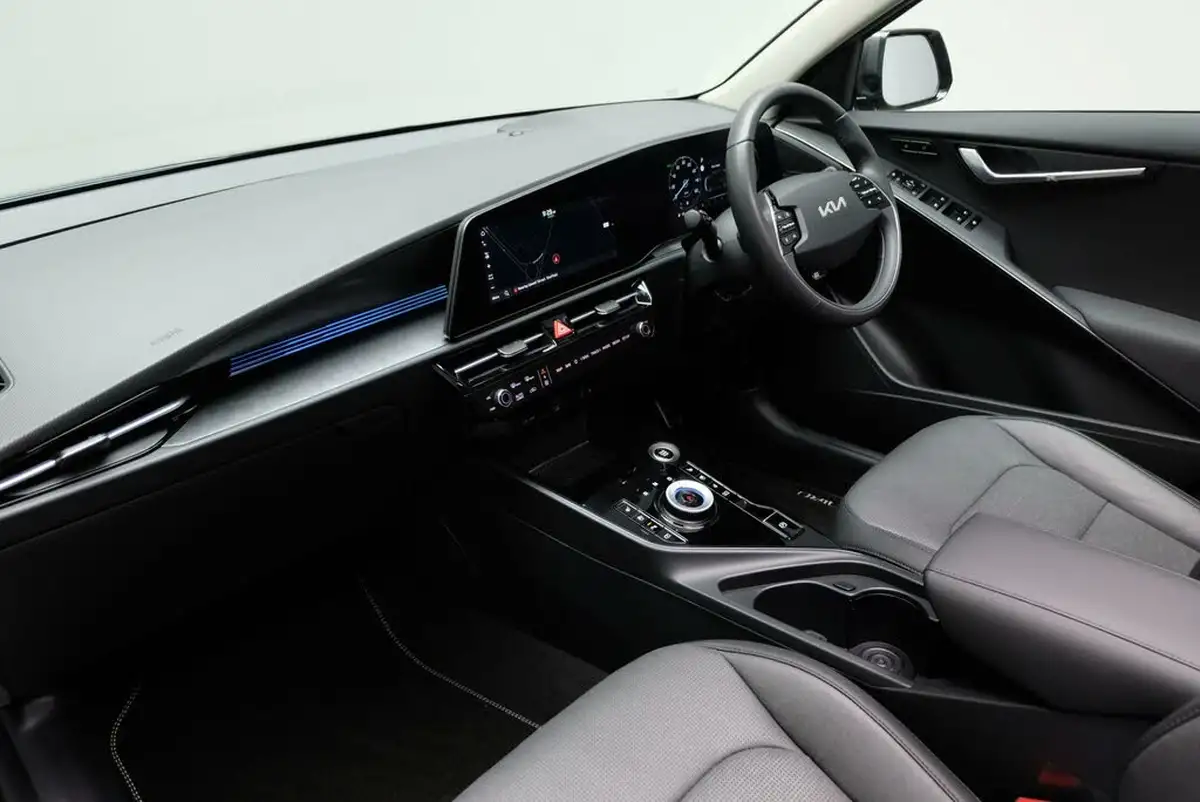 2024-kia-niro-16-gdi-4-127bhp-hev-132kwh-big-10