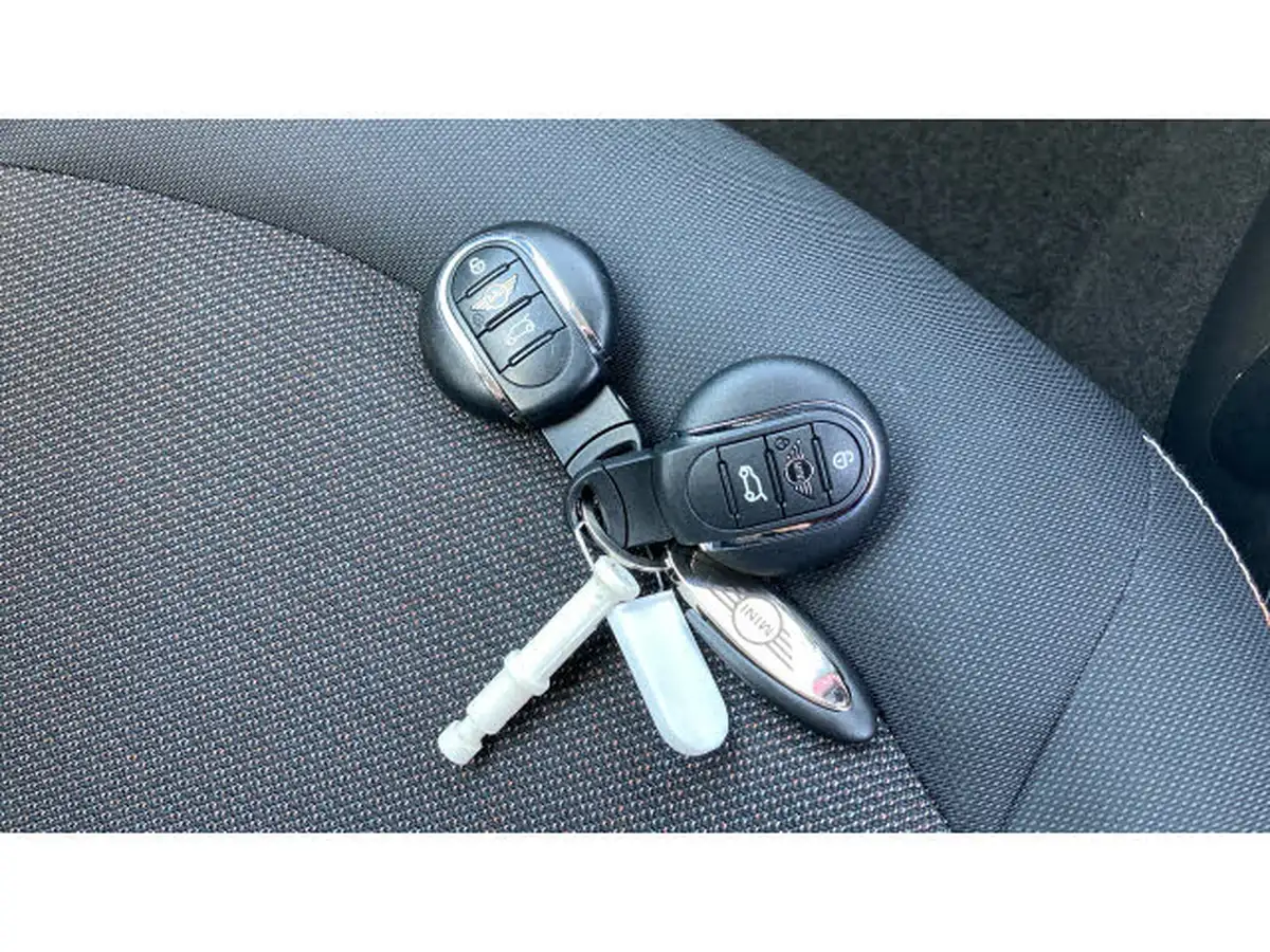 2021-mini-cooper-15-cooper-classic-hatchback-5d-big-19