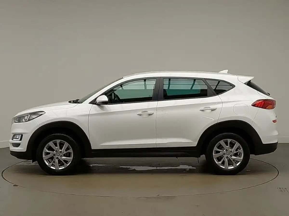 2020-hyundai-tucson-16-gdi-se-nav-big-3