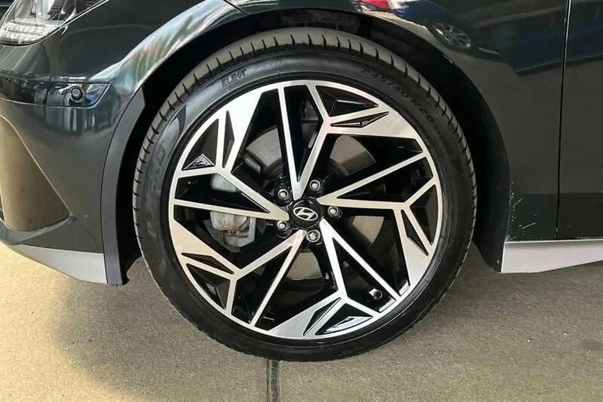 2024-hyundai-ioniq-6-e-ultimate-325ps-dual-motor-awd-big-11