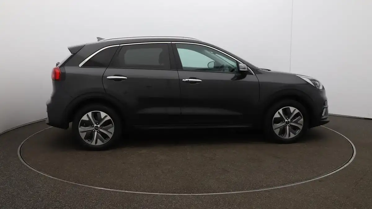 2022-kia-niro-ev-e-3-big-50