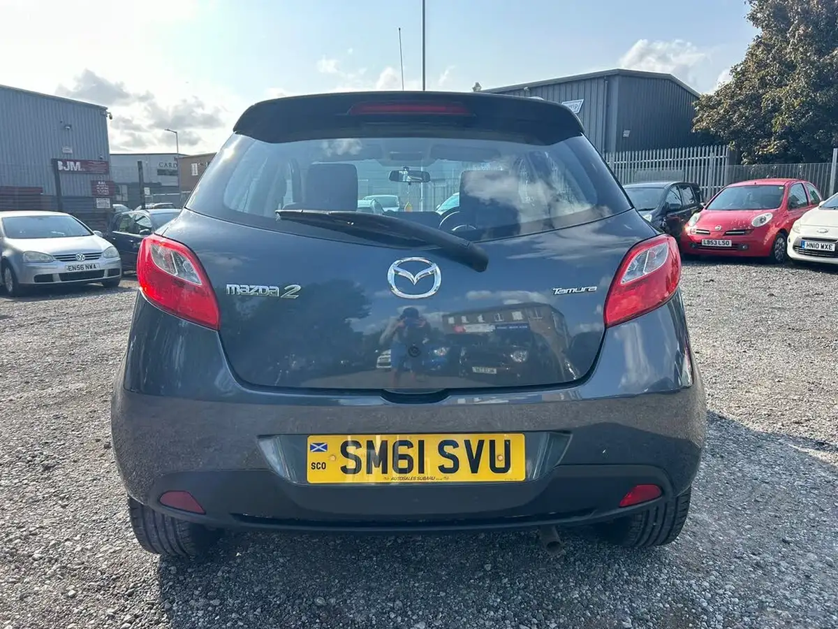 2011-mazda-mazda2-13-tamura-5d-big-5