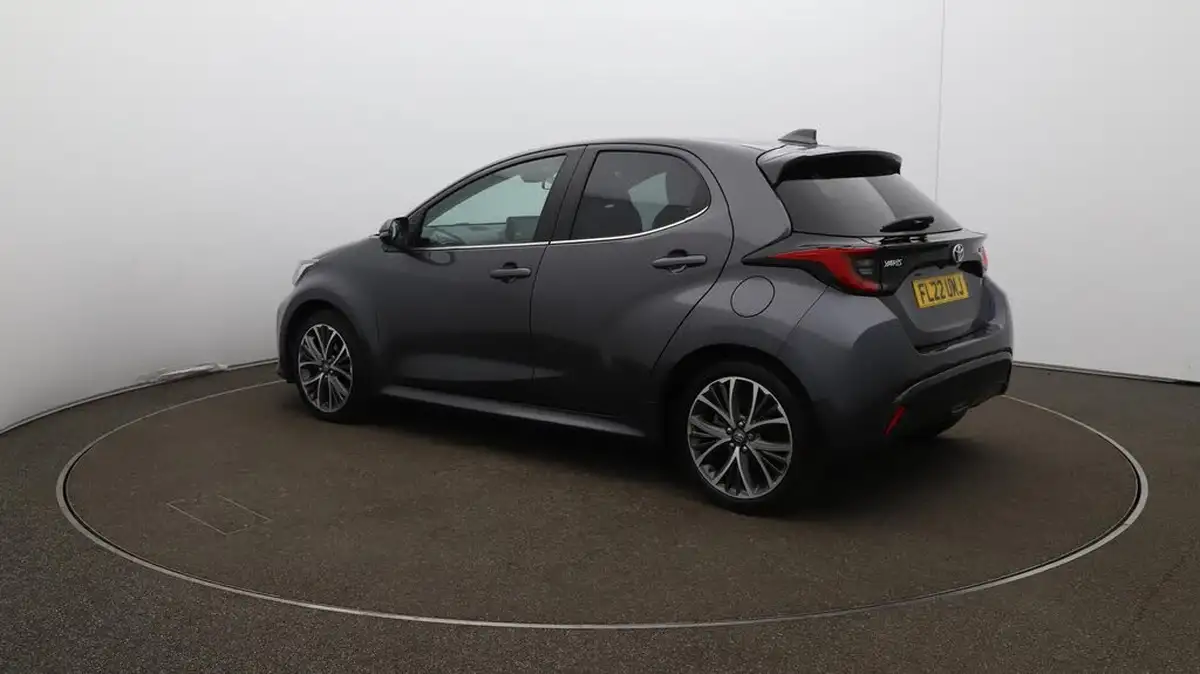 2022-toyota-yaris-15-vvt-i-excel-big-27