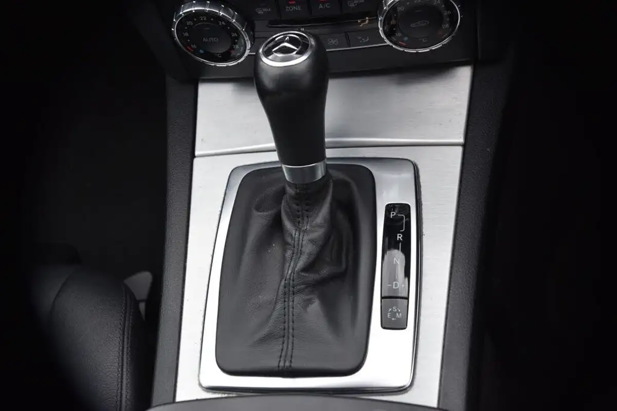 2013-mercedes-benz-c-class-21cdi-c220-cdi-amg-sport-saloon-4d-7g-tronic-plus-big-40