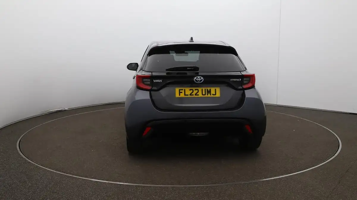 2022-toyota-yaris-15-vvt-i-excel-big-51