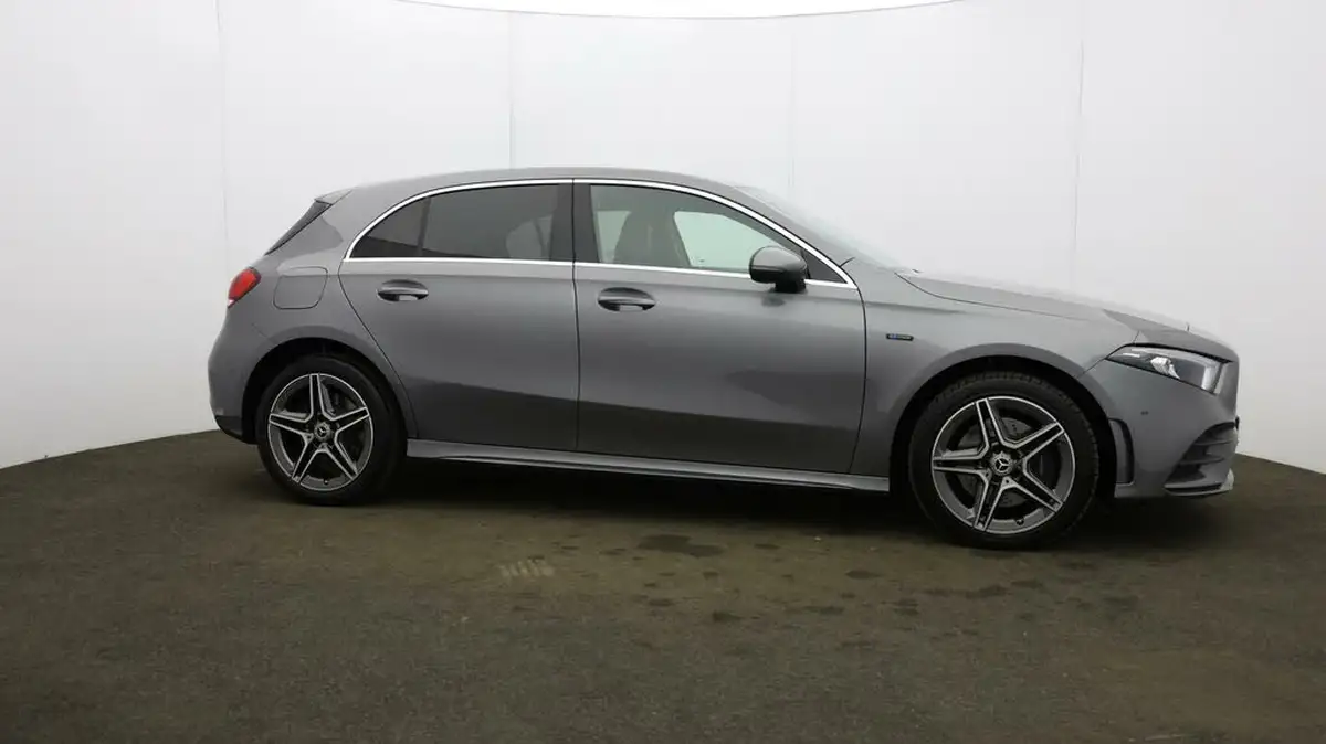 2021-mercedes-benz-a-class-13-a250e-amg-line-executive-hatchback-5d-big-51