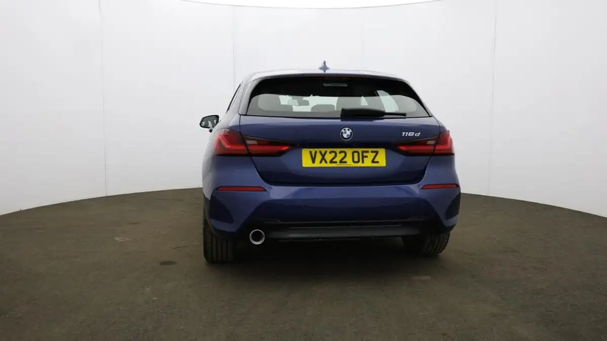 2022-bmw-1-series-15td-116d-sport-dct-big-64