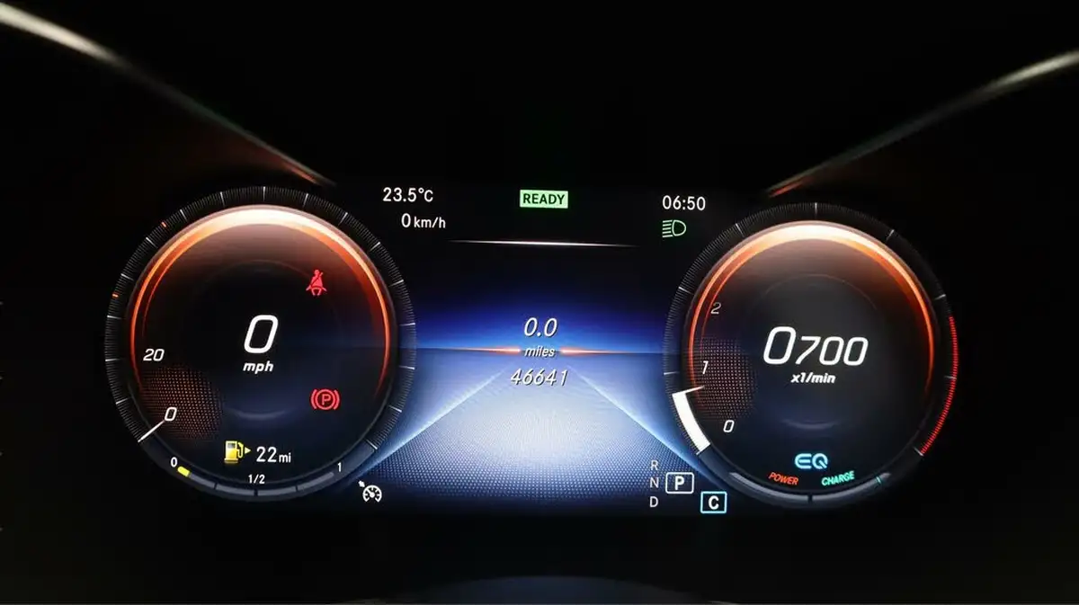 2019-mercedes-benz-c-class-15-c200-amg-line-premiumss-saloon-4d-big-9