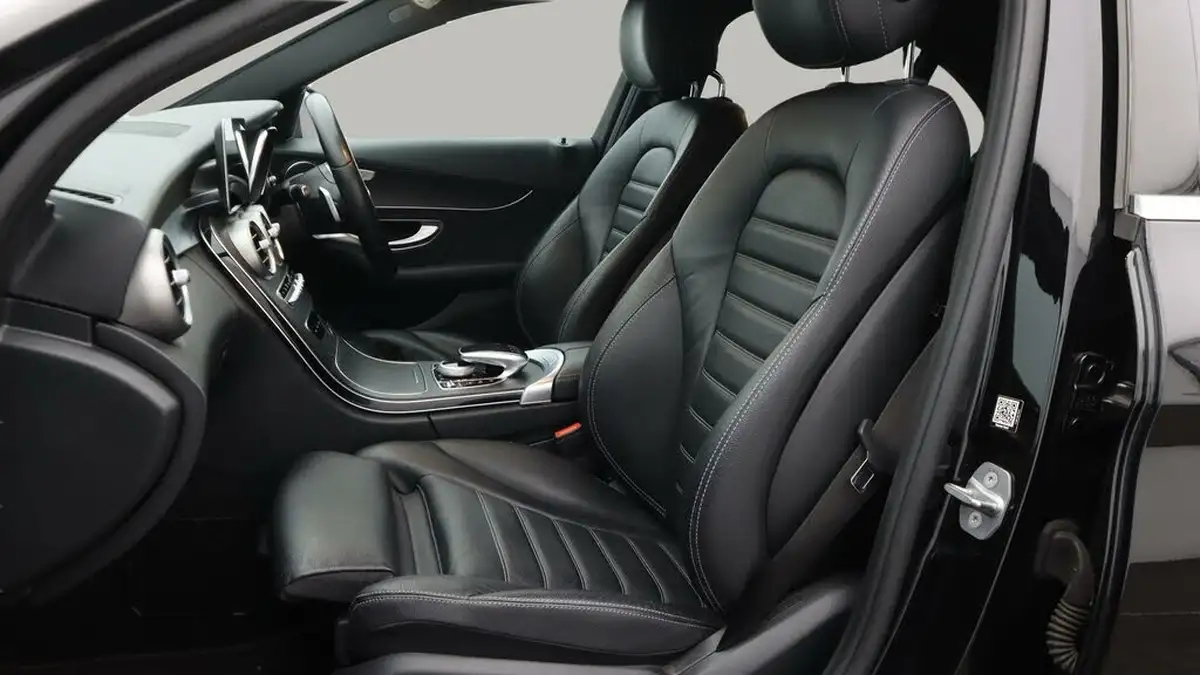 2019-mercedes-benz-c-class-15-c200-amg-line-premiumss-saloon-4d-big-13