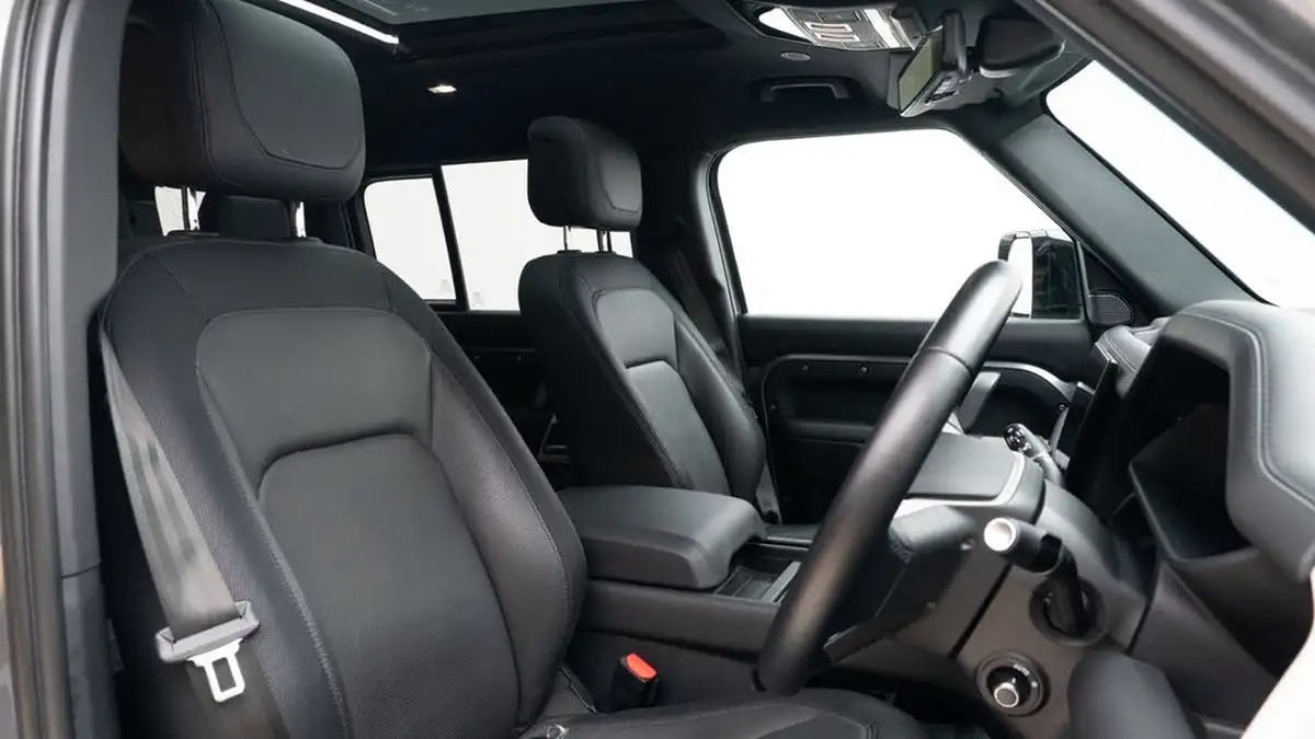 2024-land-rover-110-defender-30-d300-x-dynamic-hse-big-2