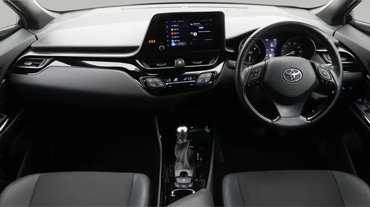 2022-toyota-c-hr-20-vvt-i-design-big-13