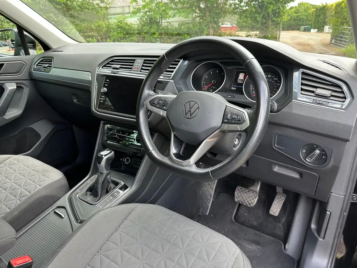 2021-volkswagen-tiguan-15-tsi-life-150ps-dsg-big-3