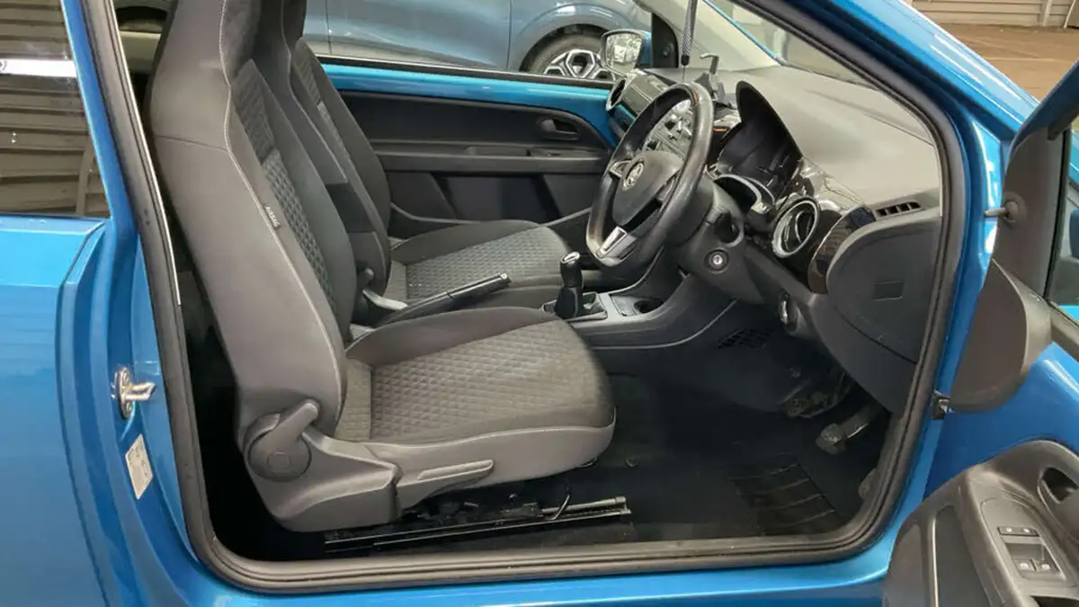 2018-skoda-citigo-10-colour-edition-3d-big-12