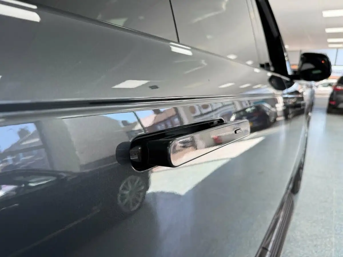 2022-land-rover-range-rover-30-d350-hse-big-6