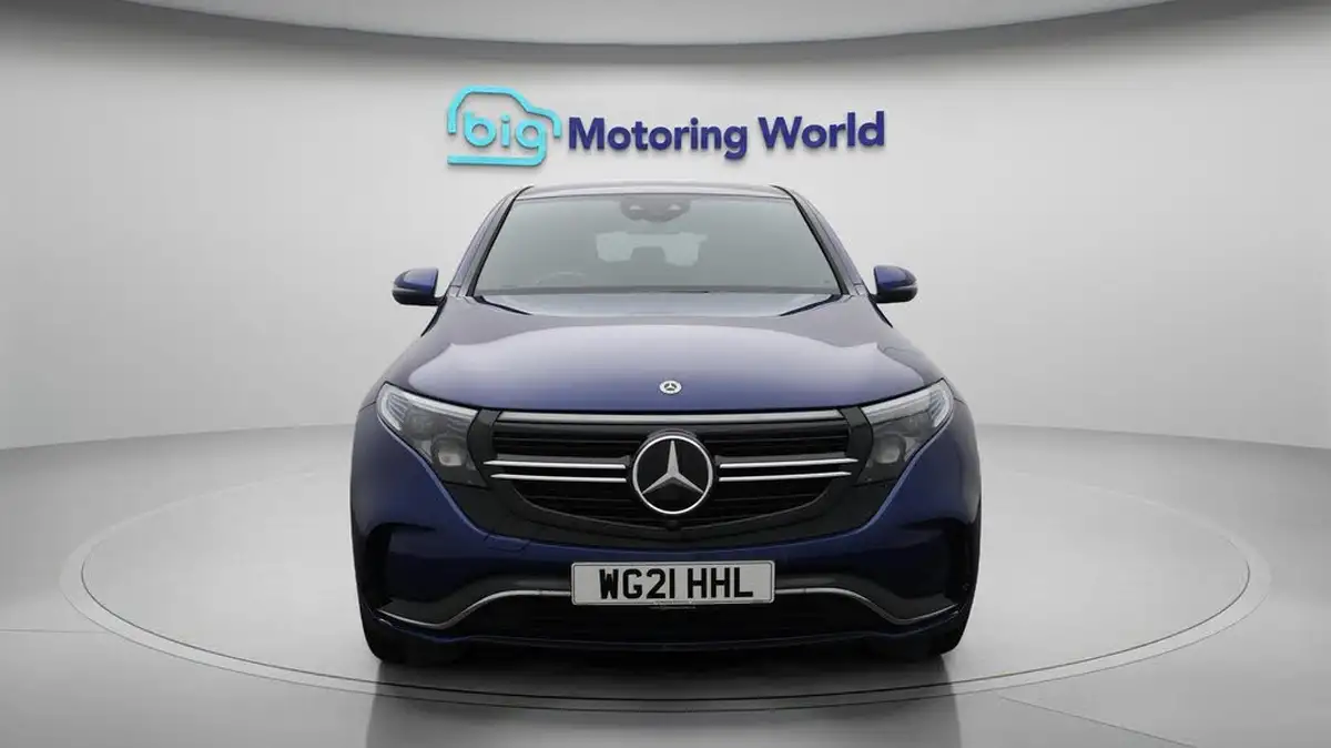2021-mercedes-benz-eqc-e-eqc-400-amg-line-big-2
