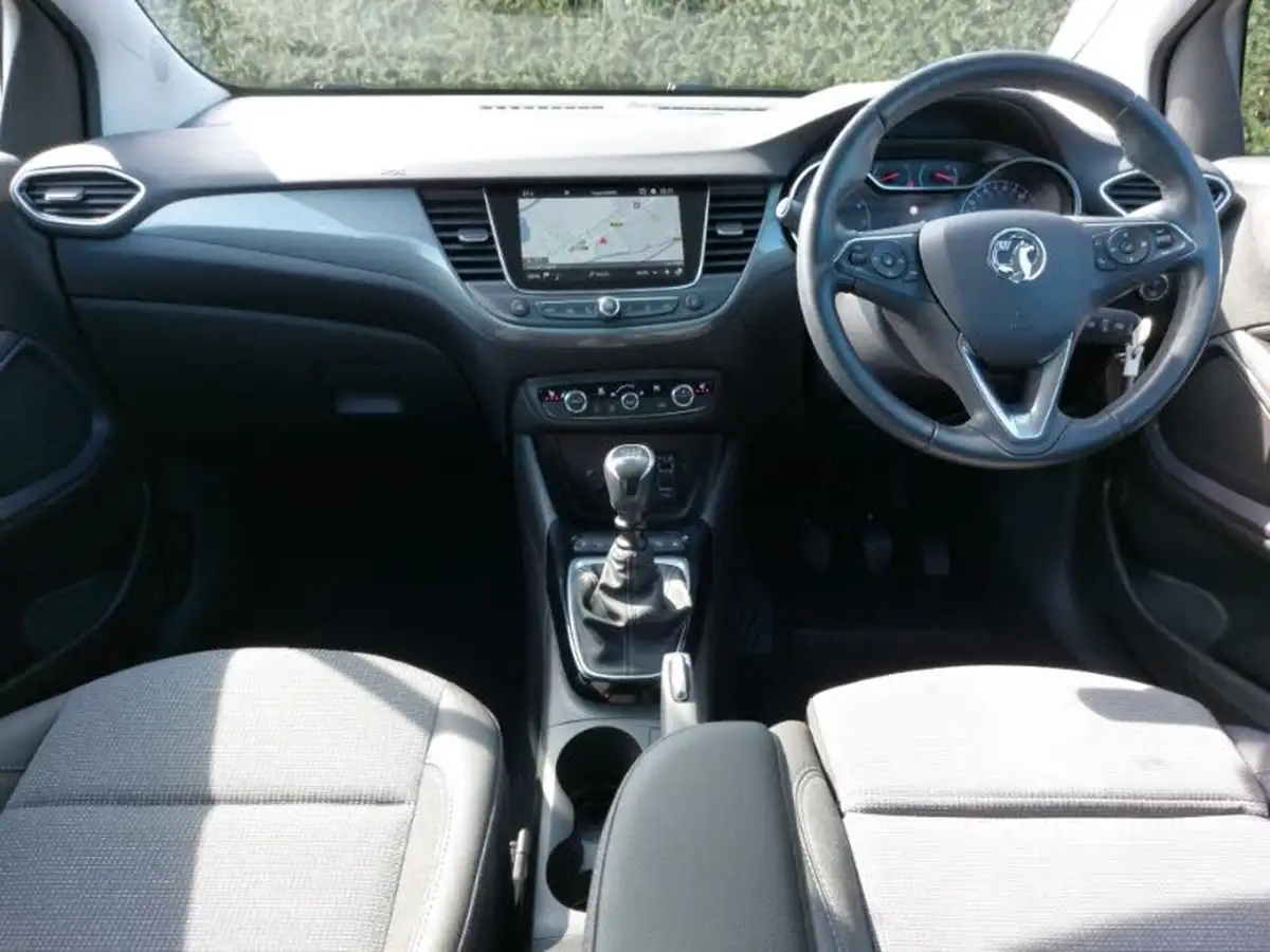 2022-vauxhall-crossland-12-elite-edition-130ps-big-2