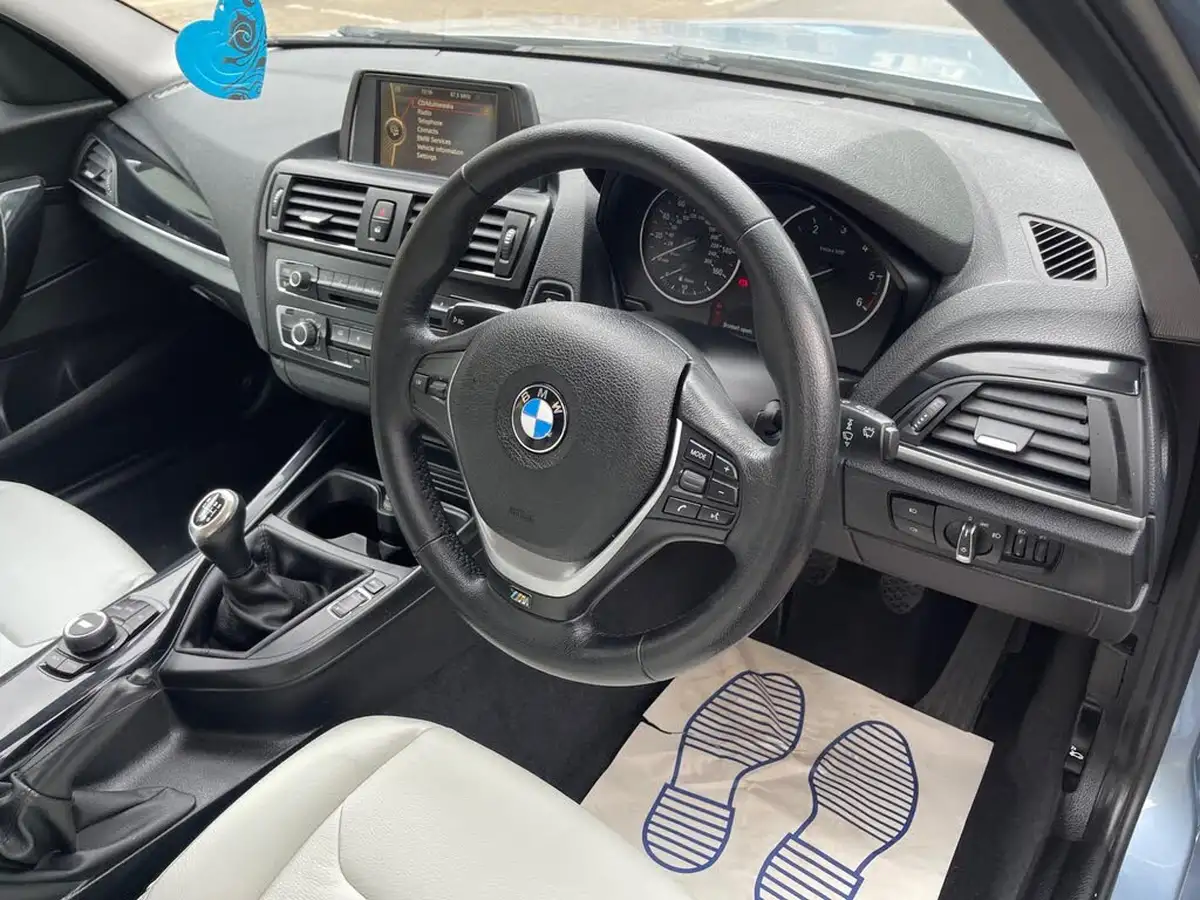 2012-bmw-1-series-20td-118d-urban-hatchback-5d-big-4