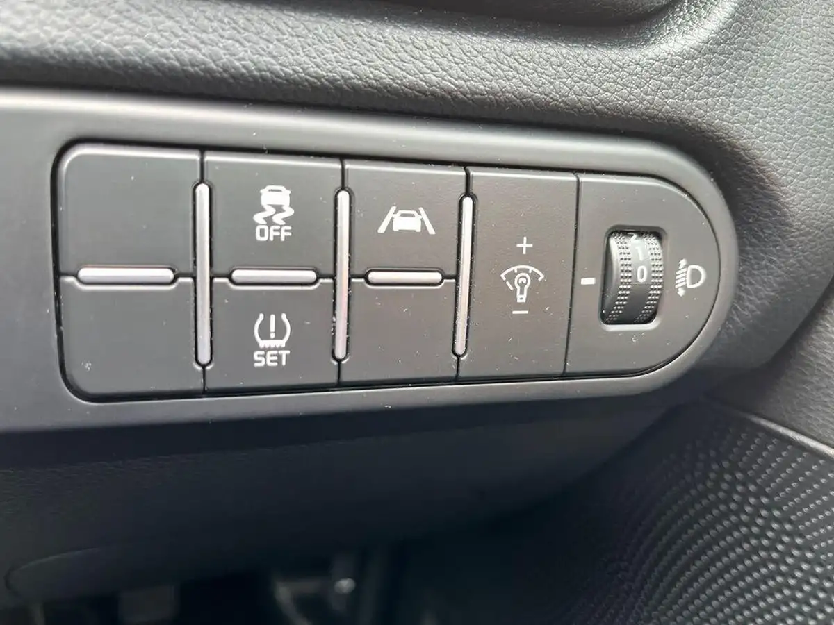 2024-kia-xceed-15-t-gdi-3-big-34