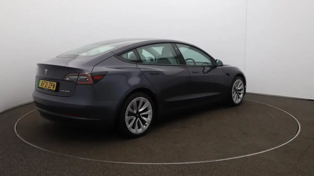 2021-tesla-model-3-e-long-range-4x4-big-45