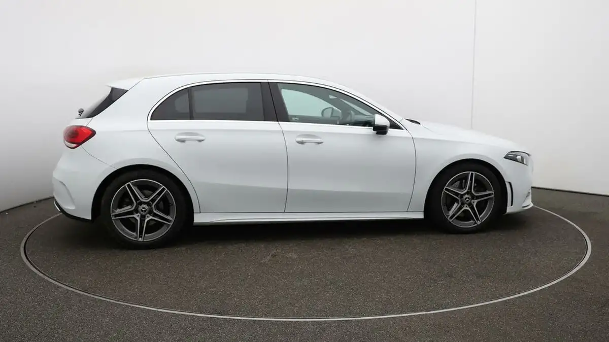 2020-mercedes-benz-a-class-20d-a220d-amg-line-hatchback-5d-big-48