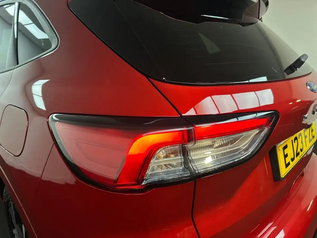 2023-ford-kuga-big-26