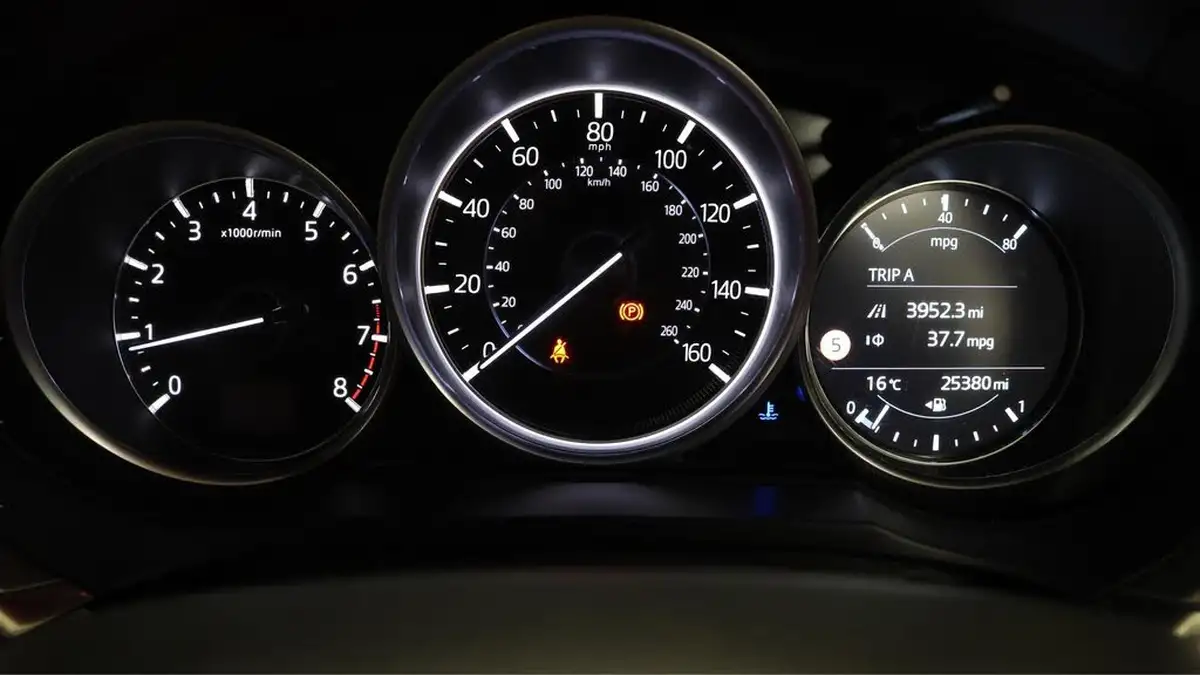 2018-mazda-mazda6-20-skyactiv-g-sport-nav-saloon-4d-big-12