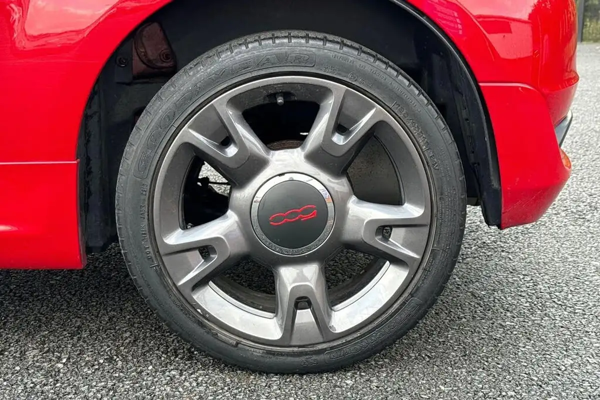 2017-fiat-500-12-s-big-21