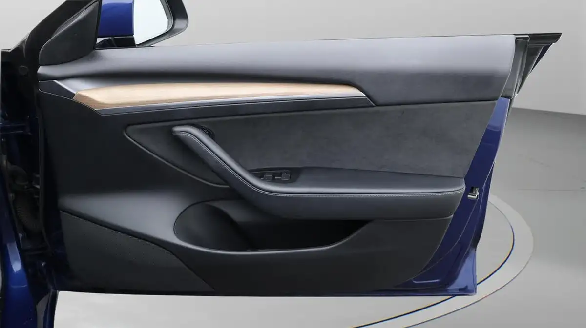 2021-tesla-model-3-e-long-range-awd-big-15