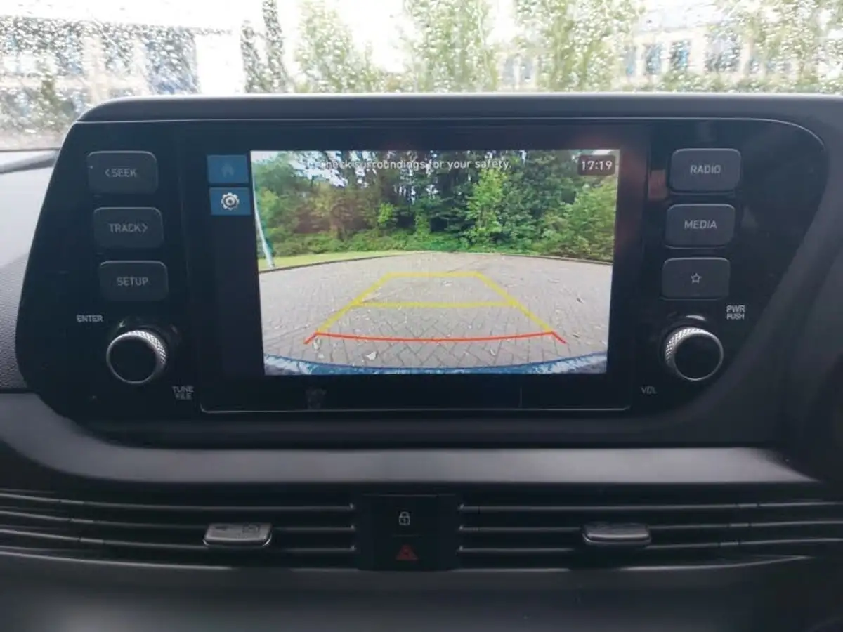 2024-hyundai-i20-10-t-gdi-advance-dct-big-6
