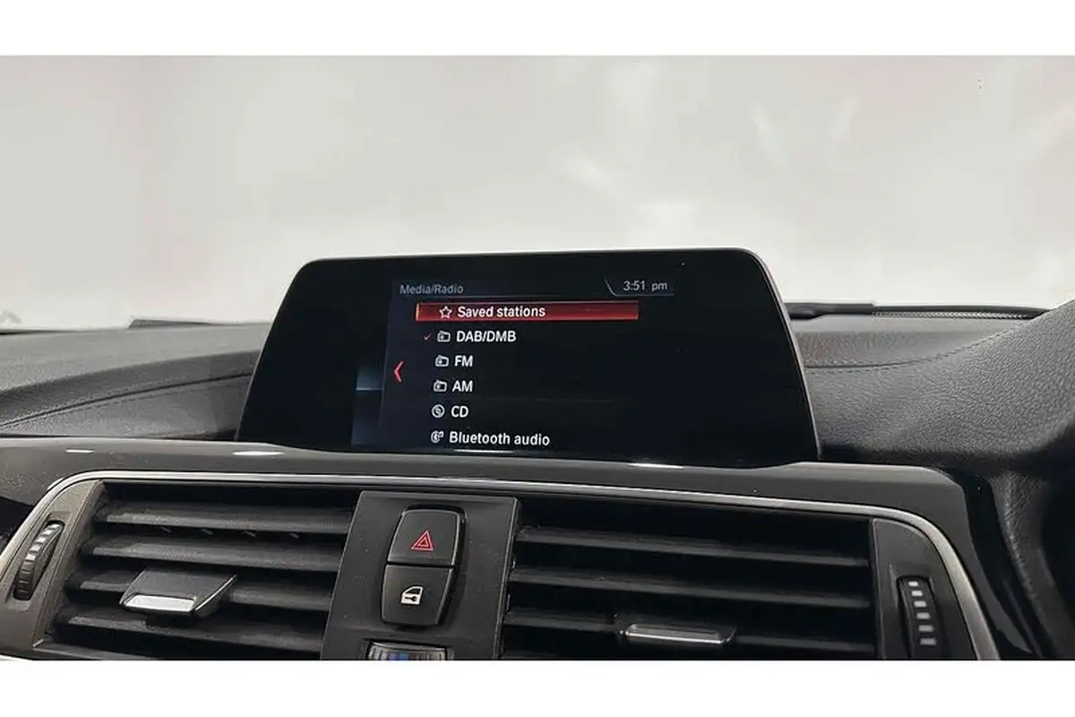 2018-bmw-3-series-20-320i-sport-saloon-4d-auto-big-36
