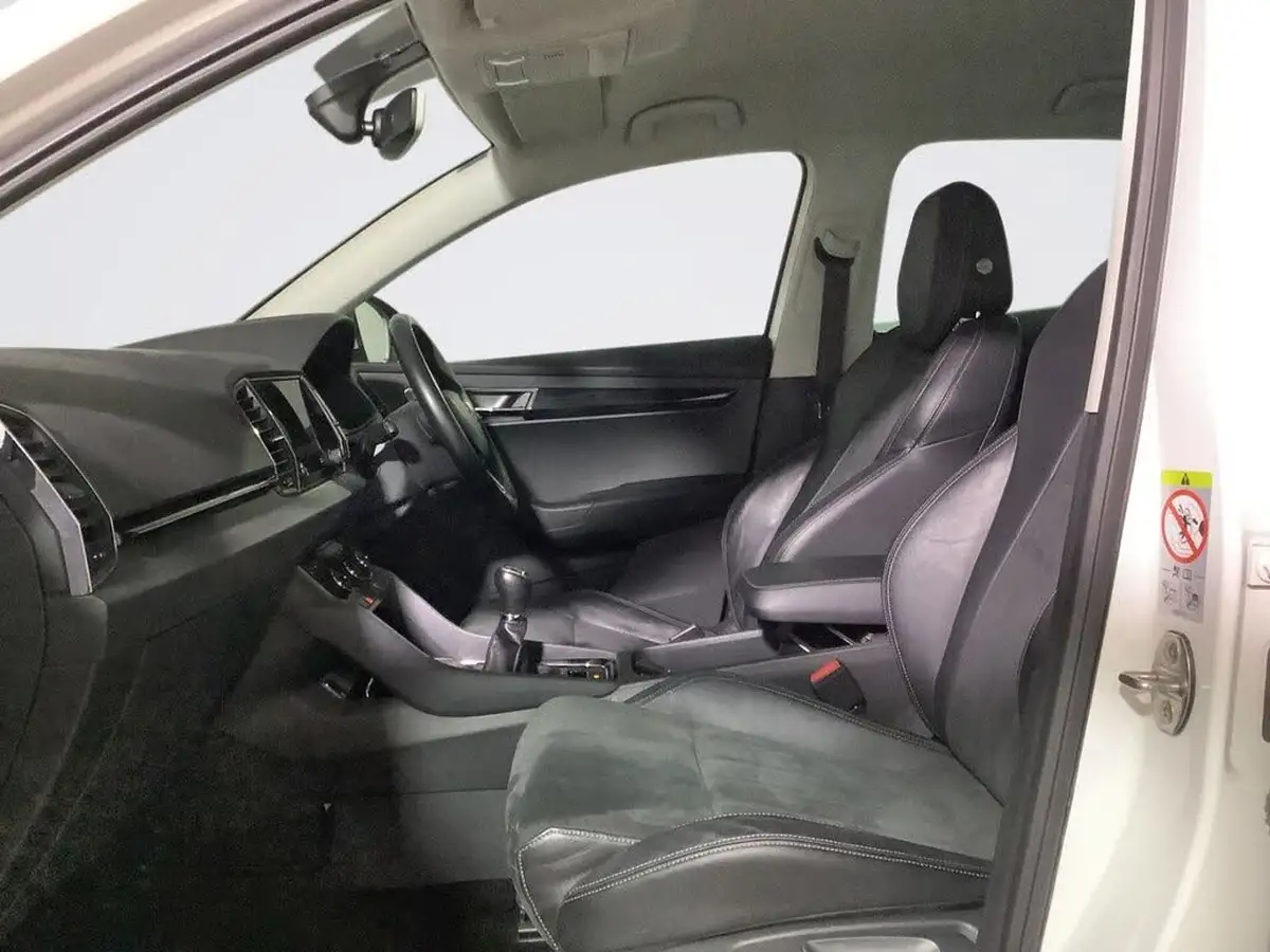 2019-skoda-karoq-15-tsi-se-l-big-13