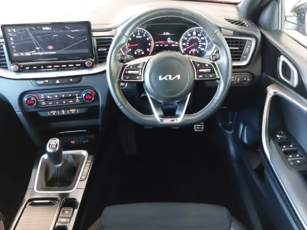 2022-kia-pro-ceed-15-t-gdi-gt-line-big-6