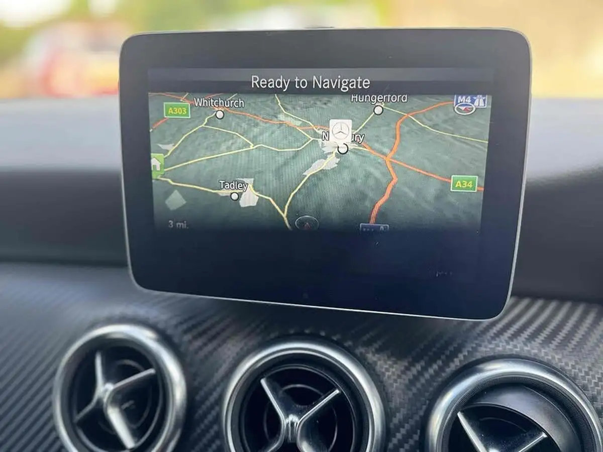 2018-mercedes-benz-a-class-16-a200-amg-line-executivess-7g-dct-big-27