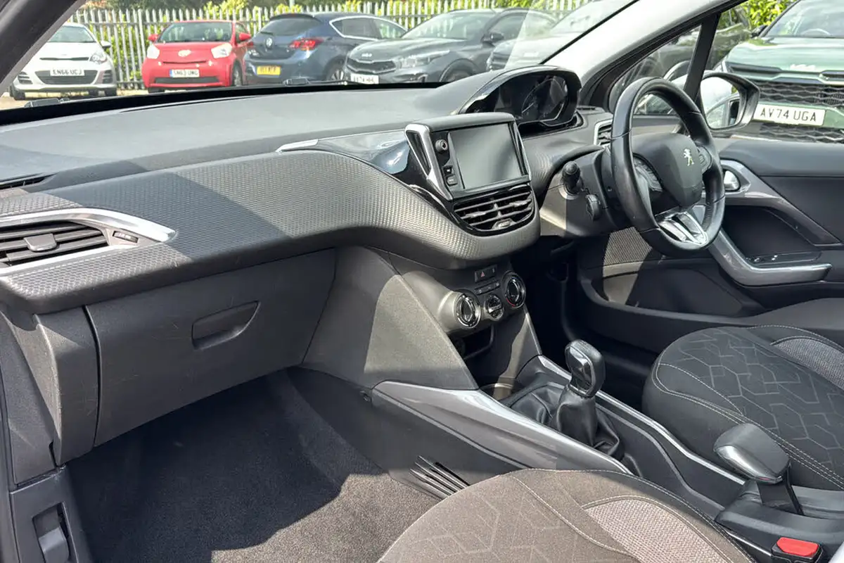 2018-peugeot-2008-suv-12-puretech-active-82bhp-ss-big-8