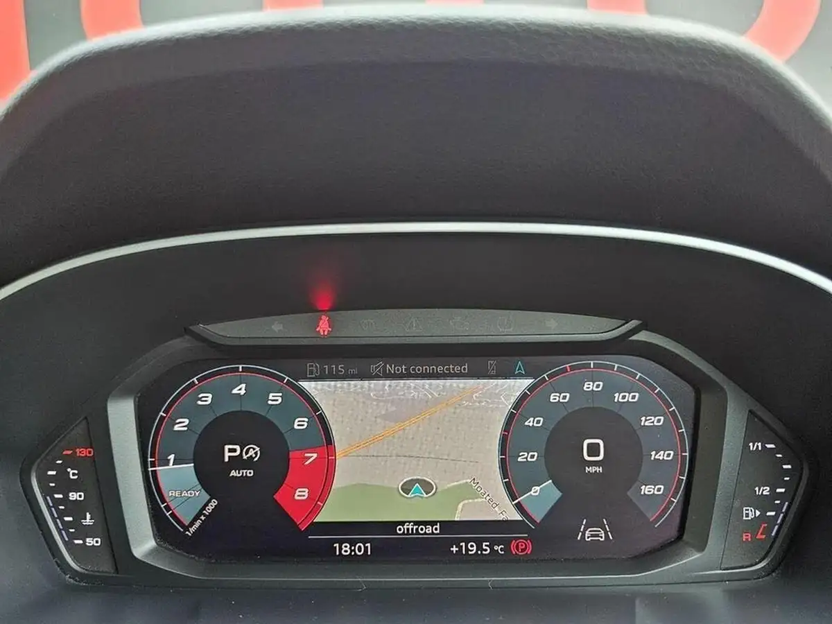 2019-audi-q3-20-40-tfsi-s-line-big-3