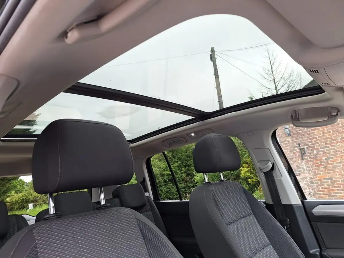 2018-volkswagen-touran-16tdi-se-family-big-34
