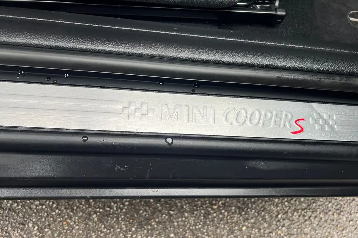 2023-mini-cooper-20-cooper-s-exclusive-premium-auto-convertible-2d-auto-big-22