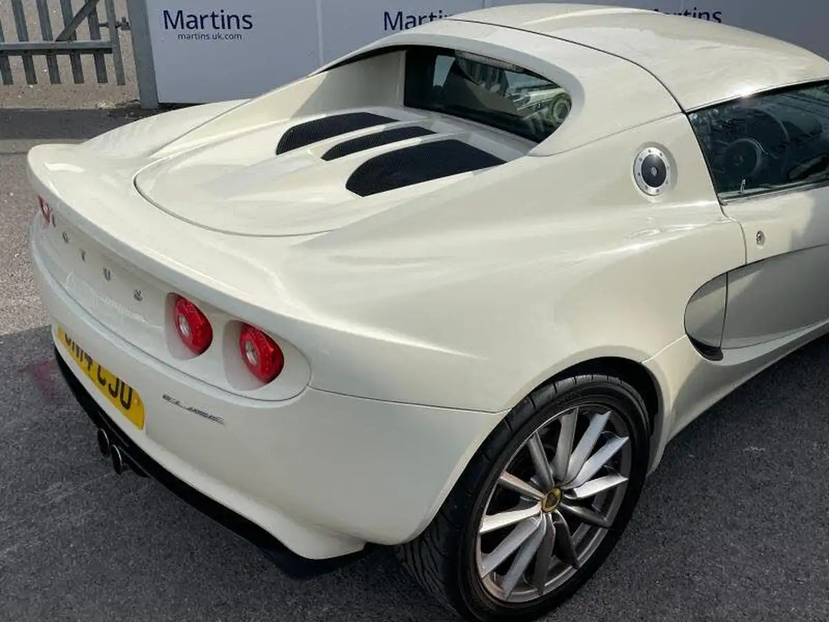2014-lotus-elise-16-cr-big-3